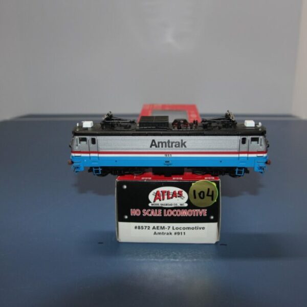 AEM-7 Locomotive Amtrak #911