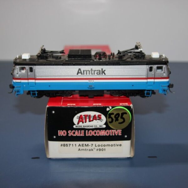 AEM-7 Locomotive Amtrak #901