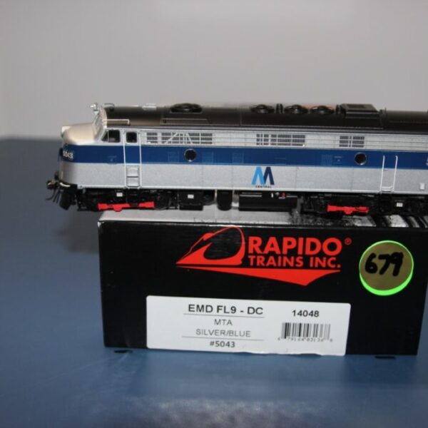 EMD FL9-DC Conrail MTA Silver/Blue #5043