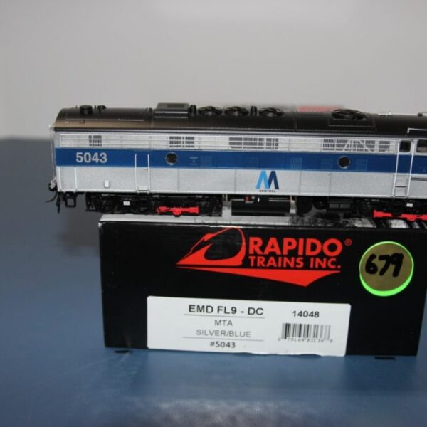 EMD FL9-DC Conrail MTA Silver/Blue #5043