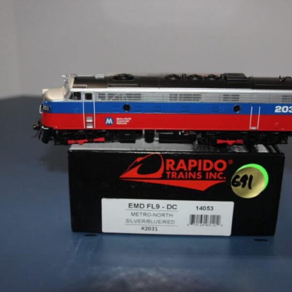 EMD FL9-DC Conrail Metro-North Silver/Blue/Red #2031