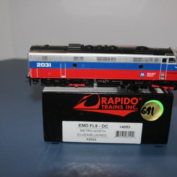 EMD FL9-DC Conrail Metro-North Silver/Blue/Red #2031